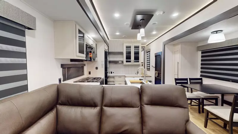 37RVMILES Floorplan Main Room